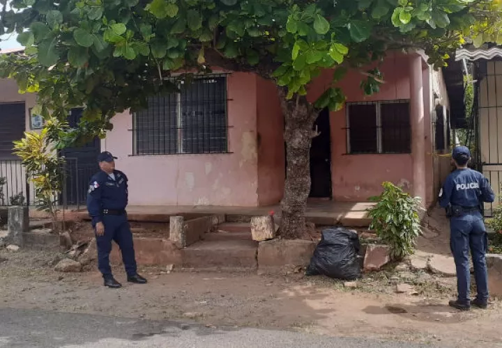 El lugar se mantiene bajo vigilancia policial. Foto: Thays Domínguez.