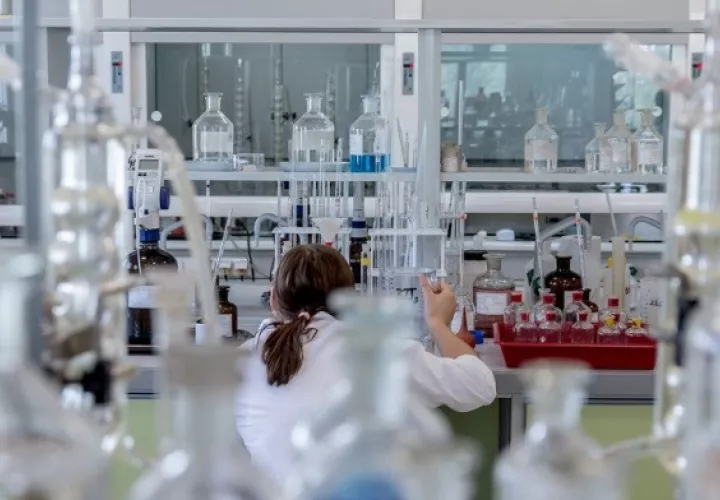 El caso de Zheng es el primero en desarrollarse en los laboratorios ubicados alrededor de la Universidad de Harvard. Foto/Ilustrativa