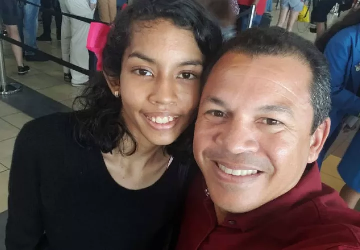 Luis Casis y Andrea.