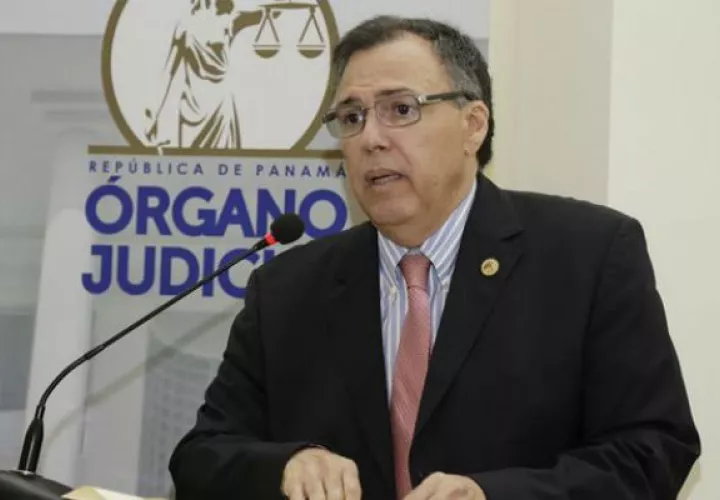 Luis Ramón Fábrega reemplaza a Hernán De León que estaba como presidente interino. Foto: Corte Suprema de Justicia.