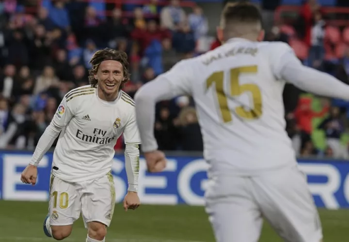 Modric sentenció el triunfo blanco.
