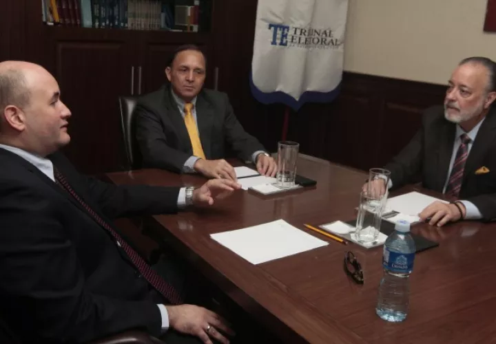 Miguel Antonio Bernal acusa de esta persecución contra los activistas a los magistrados Alfredo Juncá (izq.) y Eduardo Escoffery (dcha.). Archivo