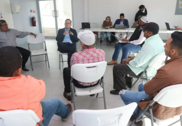  Mida escucha las inquietudes de los productores y evaluar las condiciones del sector. Foto/Cortesía