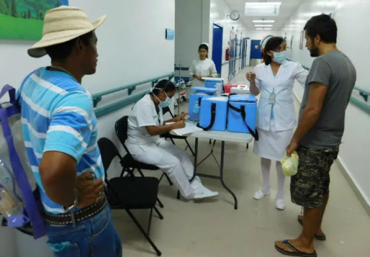 La OMS recomienda: evitar el contacto cercano con personas que sufren infecciones respiratorias agudas. Foto: Archivo/Ilustrativa.