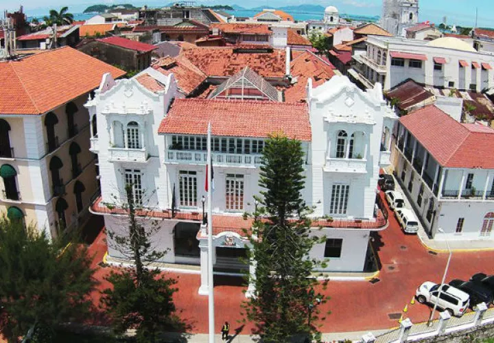 El presidente Laurentino Cortizo defendió este sábado el nombramiento de Nadia Del Río en tres juntas directivas. Foto: Panamá América.