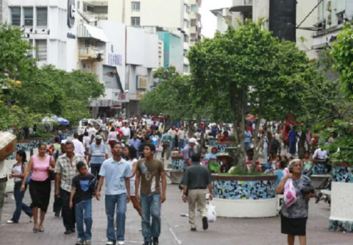 La economía panameña se encuentra en desaceleración, lo que afecta a diversos sectores productivos. Archivo