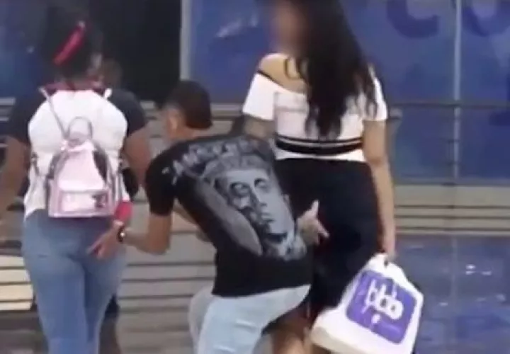 El joven de 19 años conocido como 'el toca nalgas' estará detenido por seis meses.