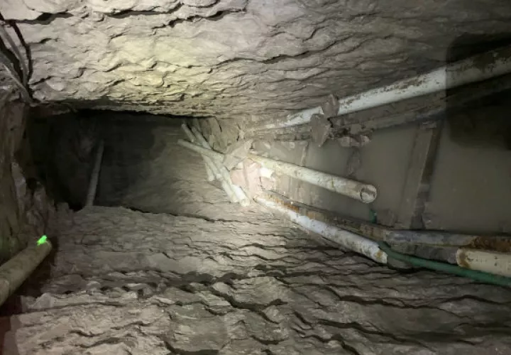 Vista del túnel que es extenso y altamente sofisticado. Foto: AP.