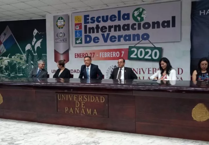 Se están dictando talleres y seminarios, entre otros.  Twitter/UP