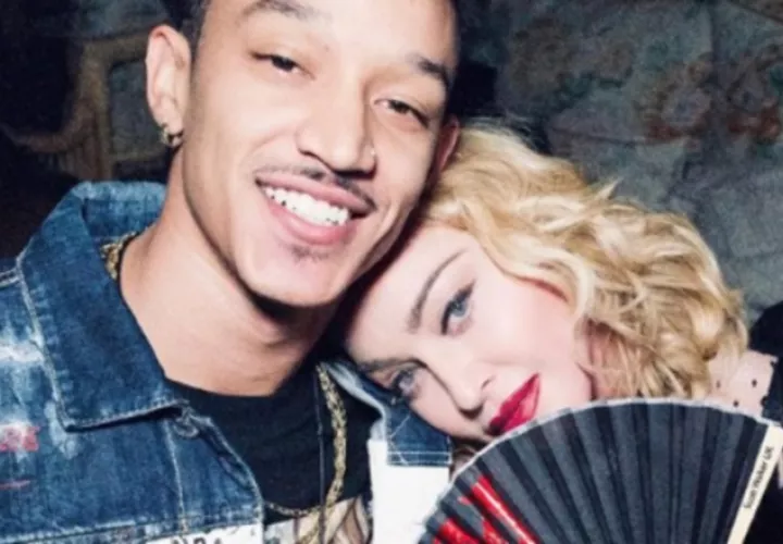 Madonna junto a su novio.  Instagram