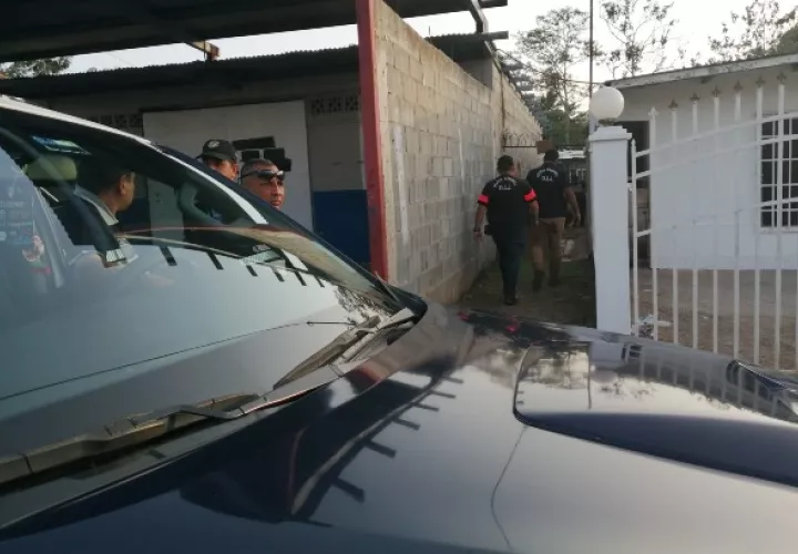 Se trata de una vivienda ubicada en la vía principal del sector de La Pesa, la cual consta de un sistema de cámaras de videovigilancia.