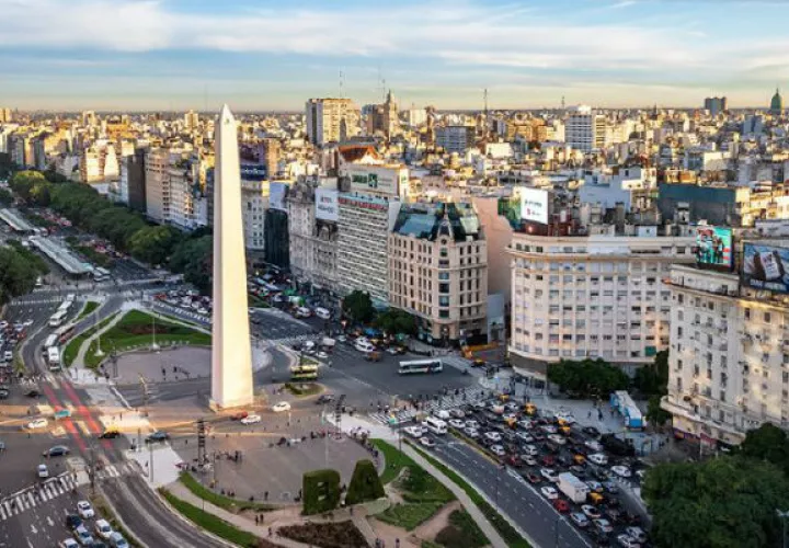 En 2015, cuando asumió el gobierno de Mauricio Macri, la deuda pública argentina era de 240,665 millones de dólares (52.6% del PIB). Foto: Cortesía.