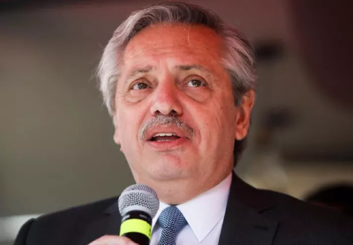 Alberto Fernández, presidente de Argentina, trata de buscar una alternativa al pago de la deuda que mantiene su país con el FMI. EFE