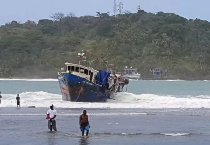 El barco había zarpado de Cristóbal con destino a Colombia. Foto: Diómedes Sánchez. 