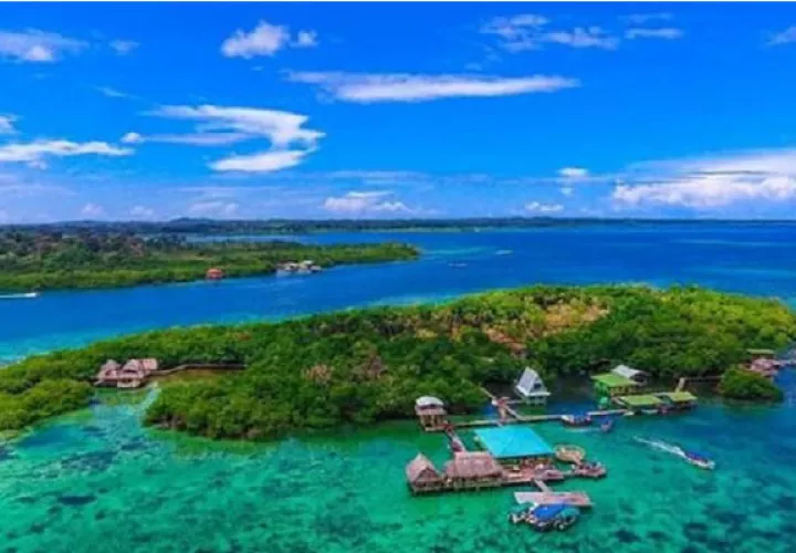 Año tras año la provincia de Bocas del Toro es muy visitada para estas fechas, porque ofrece algo distinto a los turistas. Cortesía ATP