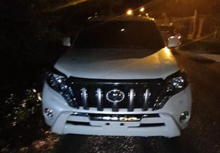 Glenford Small, llegó la noche del lunes al popular barrio El Morisqueto de Chitré en una camioneta blanca registrada a nombre de un ciudadano colombiano. FOTO/THAYS DOMÍNGUEZ