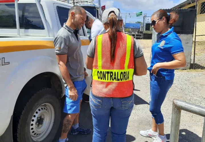 Funcionarios han inspeccionado 757 vehículos oficiales.