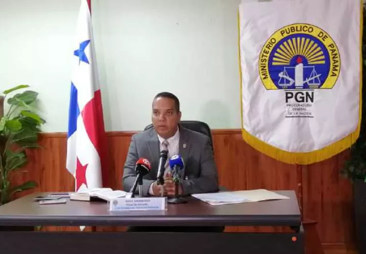 El fiscal Azael Samaniego rindió el informe del año pasado. Foto de cortesía