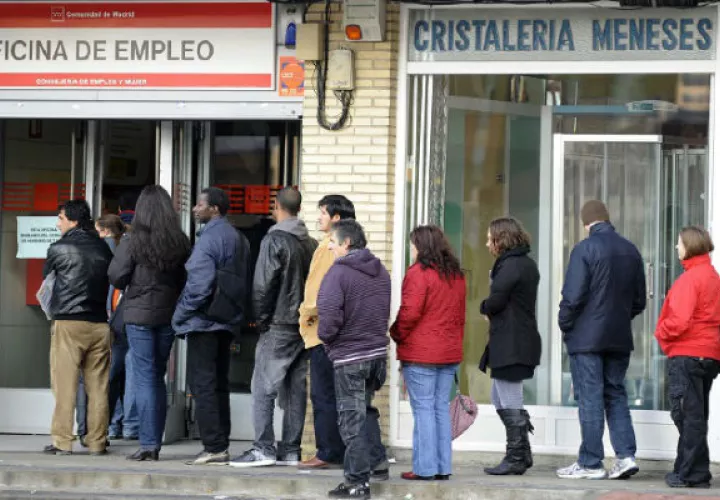 Se mantuvo el número de trabajadores sin un contrato formal. EFE