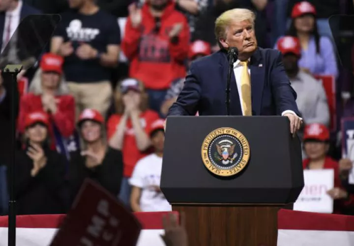 Donald Trump, presidente de Estados Unidos, ya empezó a dar la ayuda financiera a los agricultores. EFE