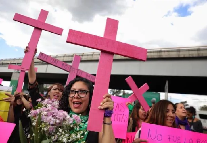Exigen justicia por violaciones. EFE