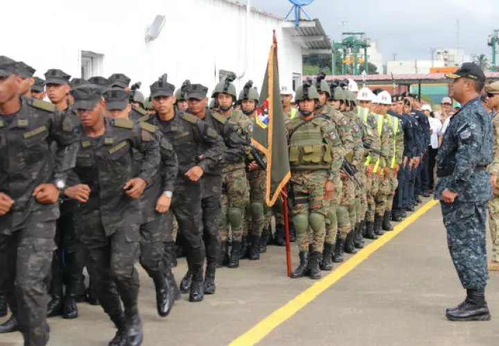 Exdirectores de Senafront y Policía nacional coinciden en que Miembros de la Fuerza de Seguridad Pública están expuestos a la corrupción.