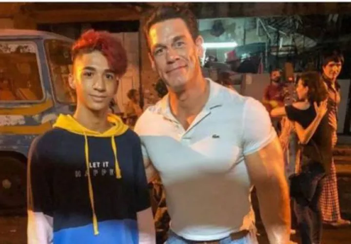 John Cena es una de las figuras de la WWE, donde se dio a conocer y es un actor que  ha interpretado varias películas.