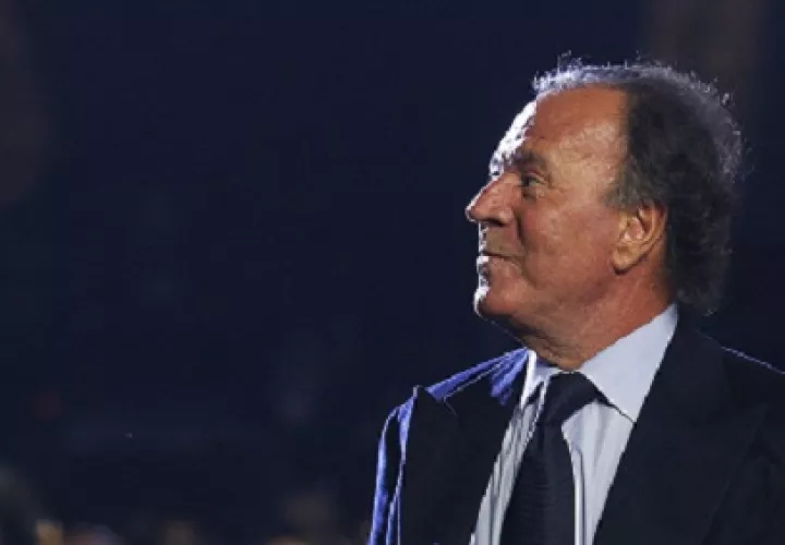julio_iglesias_-_copia_0.jpg