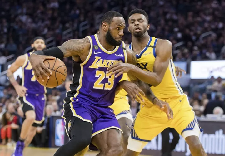 LeBron no descarta integrar la selección.