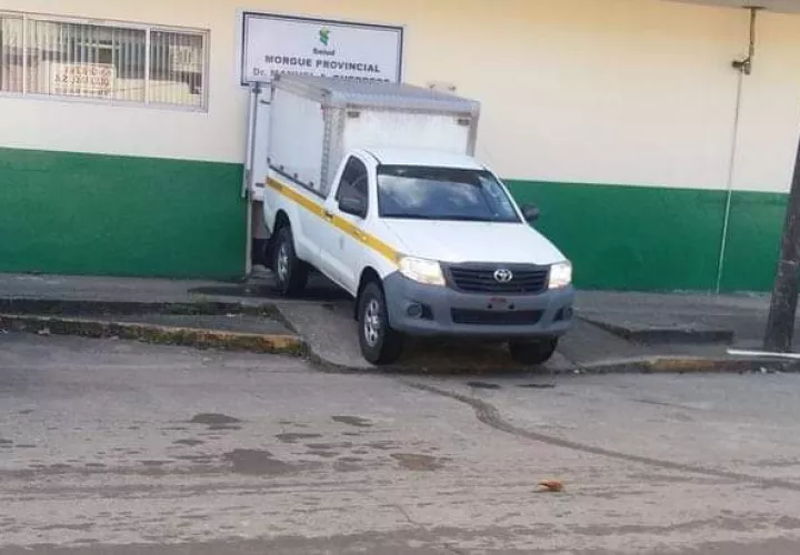 El cuerpo fue llevado en horas de la noche del lunes, hacia la morgue judicial de Colón.