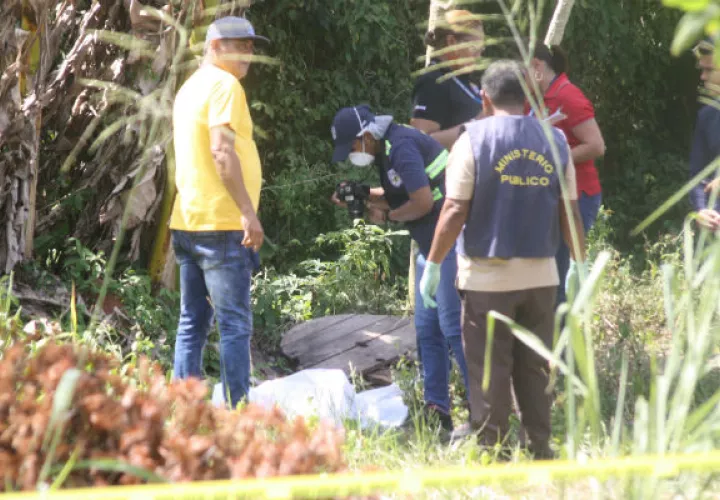 El cadáver estaba en una quebrada en el corregimiento de Guadalupe. Foto: Eric Montenegro.