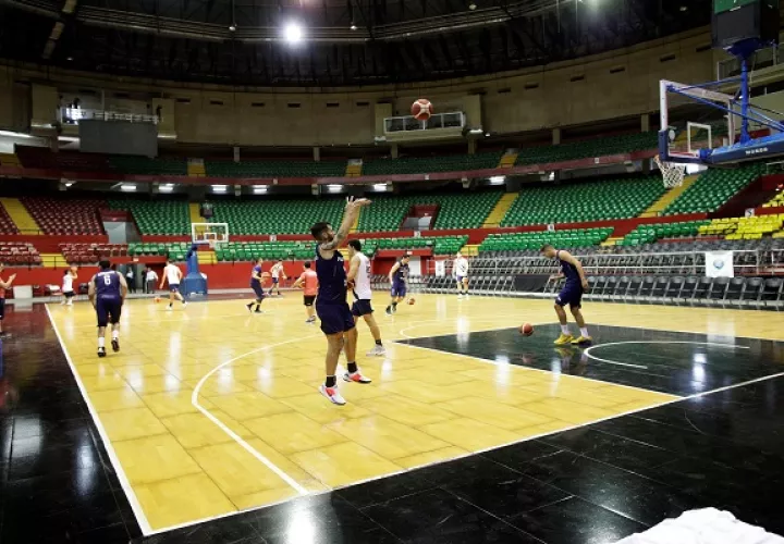 Jugadores de Paraguay entrenan en la Arena Roberto Durán: Foto:EFE