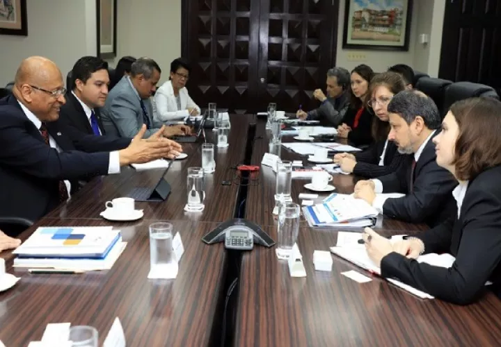 El FMI recomienda reforzar la disciplina fiscal en medio de la creciente deuda. Foto: Cortesía.
