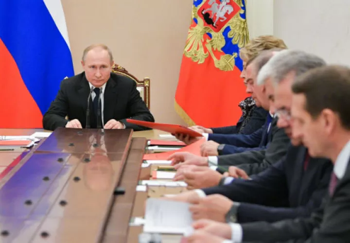 Cuando Vladimir Putin deje la presidencia, probablemente pasará al Consejo Estatal u otro punto privilegiado desde donde podrá observar todo el campo de juego de Rusia. Foto /  Alexei Druzhinin.