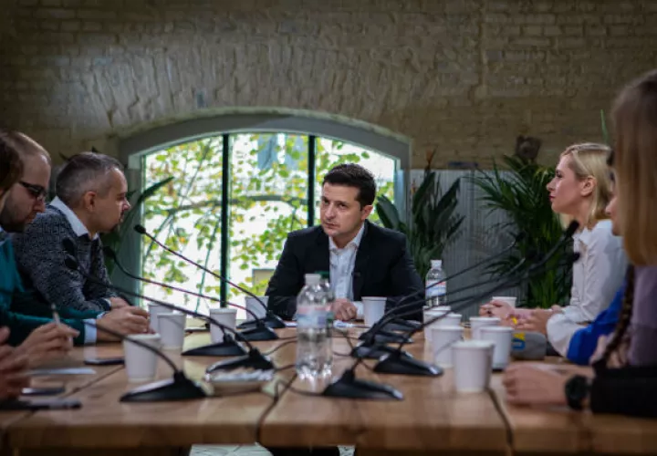 El presidente Zelensky ve obstáculos en sus esfuerzos por erradicar la corrupción. Foto / Lena Mucha para The New York Times.