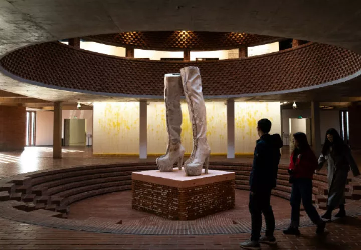Los científicos creen que la exposición a las artes da un sentido de propósito. El Red Brick Art Museum en Beijing. Foto / Roman Pilipey/EPA, vía Shutterstock.