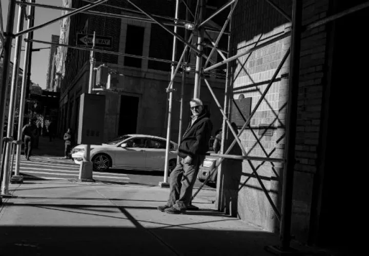 Tras una muerte por escombros en 1979, NY adoptó el “Programa de Inspección y Seguridad de Fachadas”. Foto / David La Spina para The New York Times.