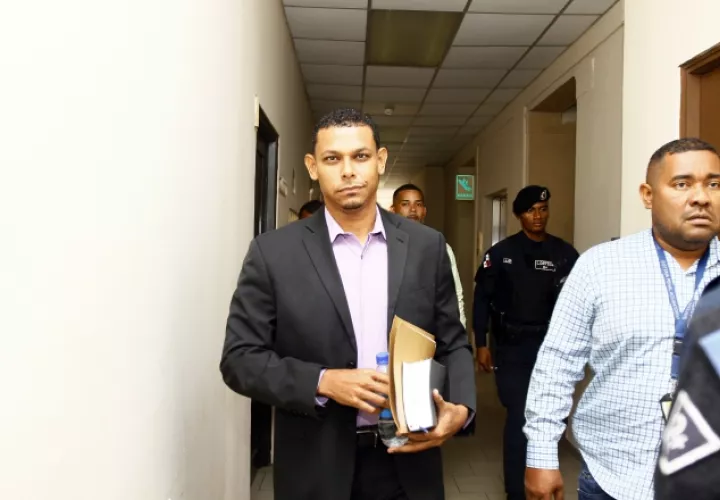 Alex Cedeño comparece a una de las audiencias por este caso. Archivo
