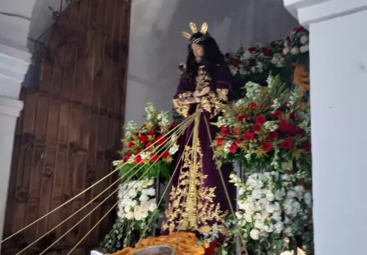 El Jesús Nazareno llena de fe y esperanza a los feligreses. Melquíades Vásquez 