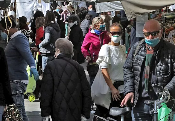 A pesar de la elevada cifra de fallecidos, la segunda más alta desde que comenzó la crisis, hoy el jefe de Protección Civil de Italia, Angelo Borrelli, destacó que 1.434 personas han sido declaradas curadas.