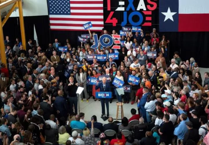 El candidato en las primarias demócratas a la presidencia Joe Biden de campaña. FOTO/EFE