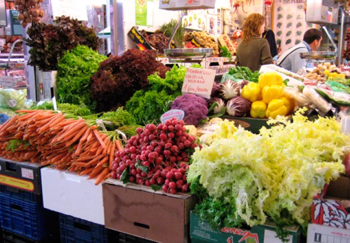 Las consecuencias podrían ser dramáticas si los casos de COVID-19 -ya presentes en más de 100 países-, proliferan en los 44 que necesitan ayuda alimentaria externa. Foto/FAO