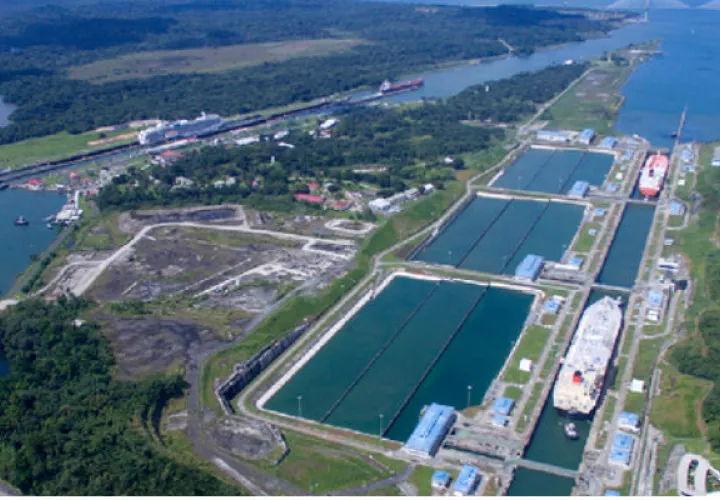 El Canal de Panamá se mantiene comunicación permanente con los médicos de Sanidad Marítima del Minsa. Foto/Canal de Panamá
