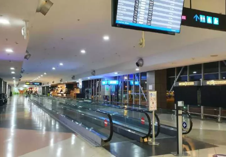 Así se encontraba en el día de ayer, el aeropuerto internacional de Tocumen, luego de la suspensión de los vuelos comerciales de Europa y Asia. Cortesía