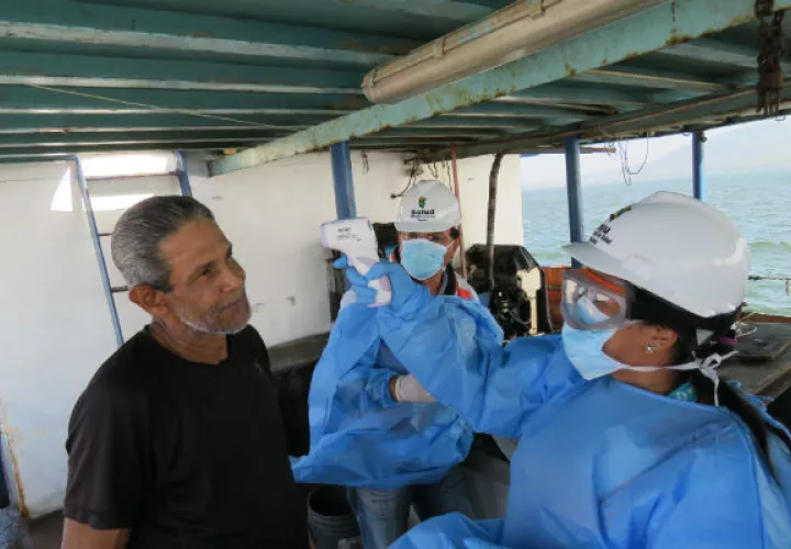 Inspección sanitaria en las embarcaciones.