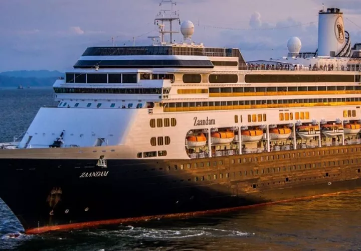 Cuatro turistas fallecieron el jueves, mientras que se confirmaron dos casos por coronavirus. Foto: Cortesía.