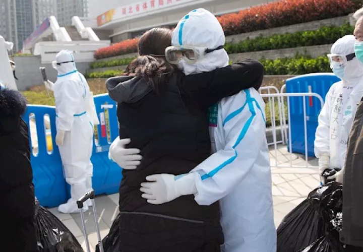 El servicio ferroviario volvió hoy a emprender la marcha en toda la provincia, a excepción de Wuhan, donde no operará todavía en ninguna de las estaciones de la urbe.