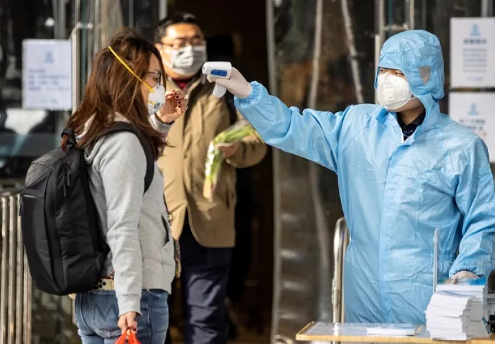 “Los coronavirus son una amplia familia de virus que se pueden encontrar tanto ‎en animales como en humanos”)”, explica la Organización Mundial de la Salud (OMS).