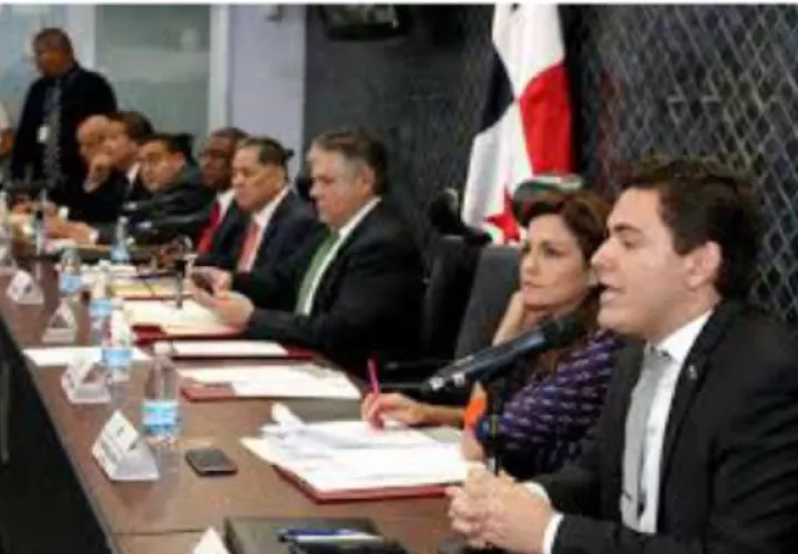 El debate del reglamento interno de la Asamblea Nacional ha generado diferencias entre diputados oficialistas y de la bancada independiente.