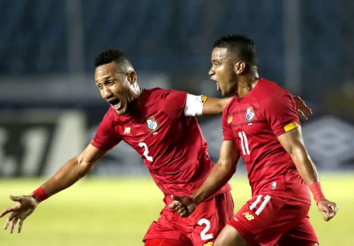 Gasper Murillo (d) anotó el primer gol panameño. Foto AP